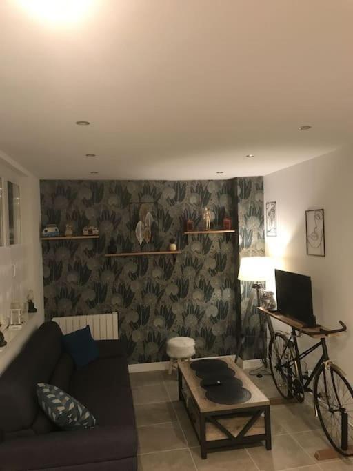 Bienvenue Chez Moi Apartment Calais Bagian luar foto